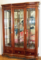 Витрина Wine cabinet Wenzhou 3-х дверная Киев